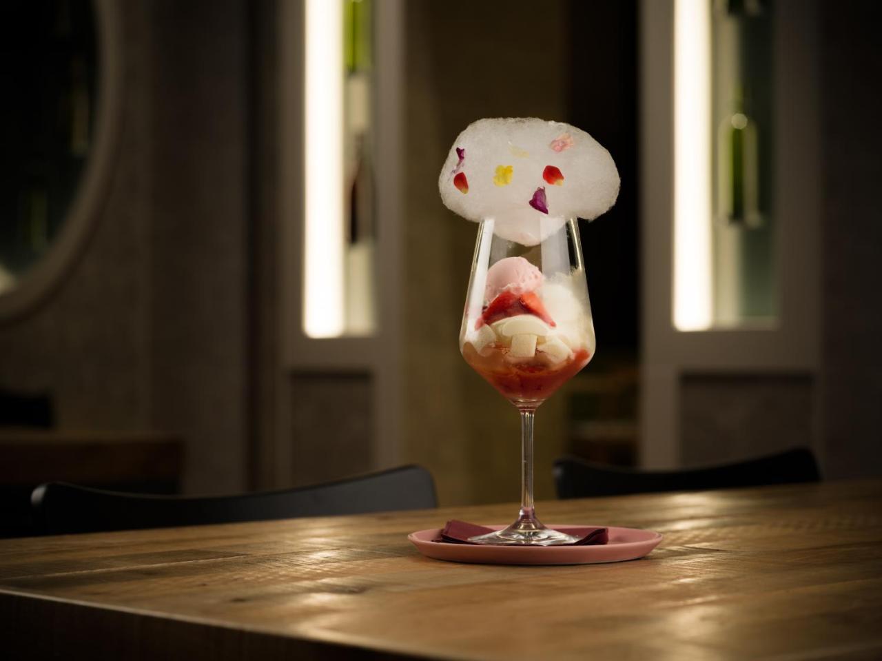 Omo7 Asahikawa By Hoshino Resorts Exterior foto A dessert at the restaurant